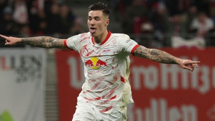 Agent Eyes Bundesliga Star Transfer to Manchester United