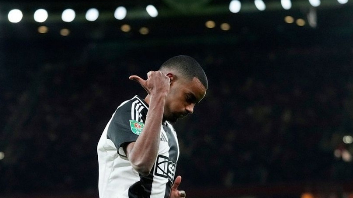 Alexander Isak Trains with Real Sociedad