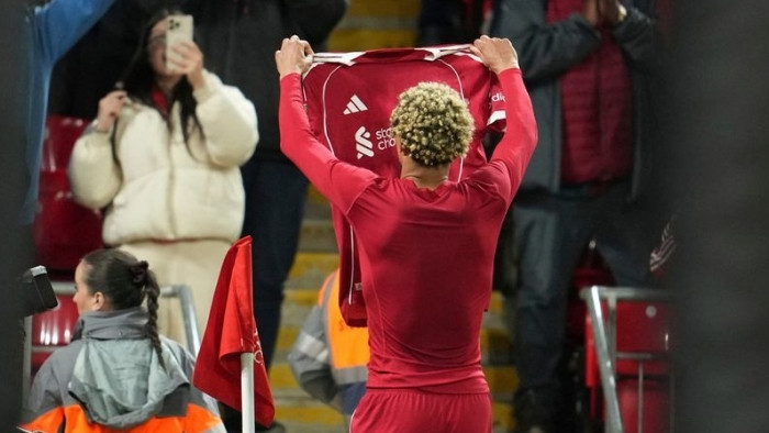 Hugo Ekitike Bows His Head in Regret